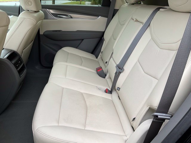 Used 2023 Cadillac XT5 Premium Luxury w/ Technology Package AWD/4WD image 18