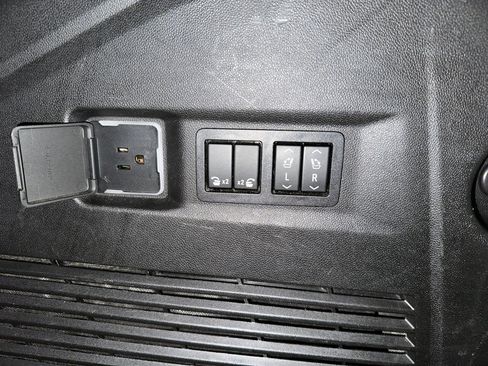 Certified 2022 Chevrolet Tahoe LT w/ LT Signature Package image 29