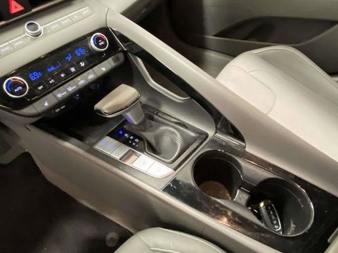 Used 2023 Hyundai Elantra SEL w/ Convenience Package image 17