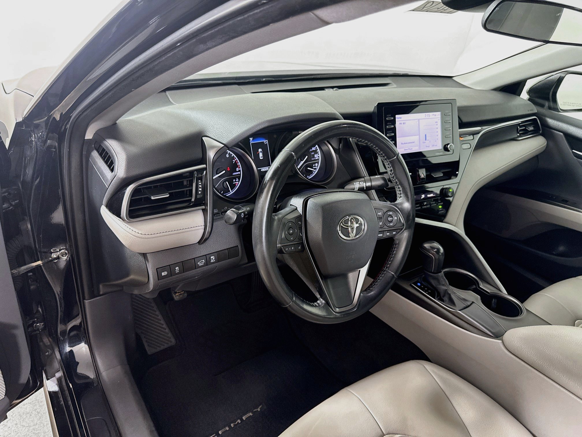 Used 2021 Toyota Camry SE FWD image 10