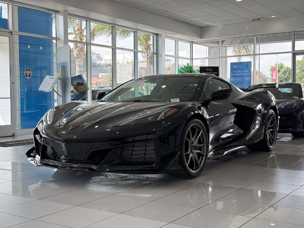 New 2027 Chevrolet Corvette Grand Sport RWD image 2