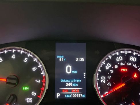 Used 2021 Toyota RAV4 XLE w/ XLE Grade Weather Package AWD/4WD image 15