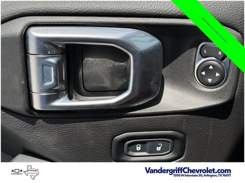 Used 2023 Jeep Wrangler Unlimited Sahara w/ Cold Weather Group AWD/4WD image 22