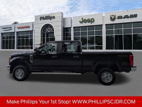 Used 2018 Ford F250 XL w/ Power Equipment Group AWD/4WD image 6