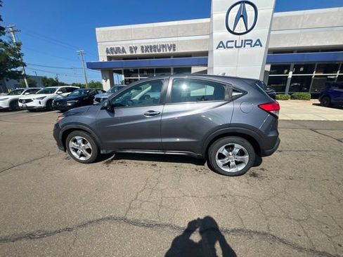 Used 2019 Honda HR-V LX image 5