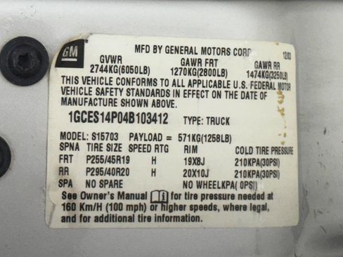 Used 2004 Chevrolet SSR w/ Preferred Equipment Group image 59