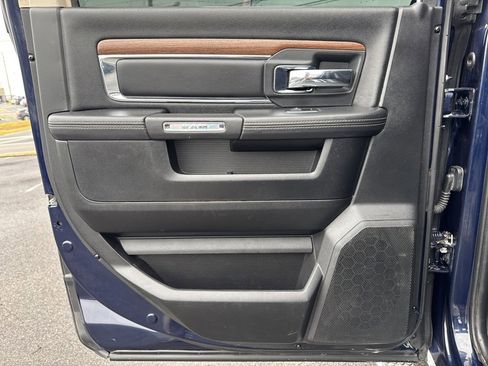 Used 2015 RAM 2500 Laramie w/ Convenience Group image 23