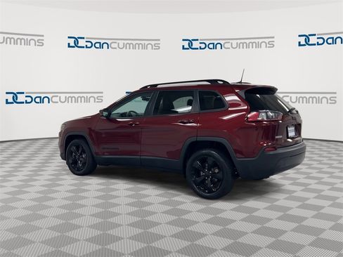 Used 2020 Jeep Cherokee Latitude Plus image 6