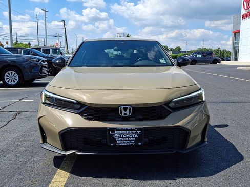 Used 2025 Honda Civic Sport image 2