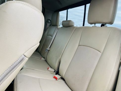 Used 2014 RAM 1500 Laramie w/ Convenience Group image 26