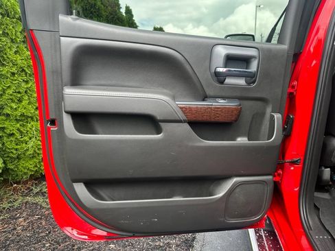 Used 2017 GMC Sierra 1500 SLT w/ SLT Premium Package AWD/4WD image 9