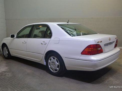 Used 2001 Lexus LS 430 RWD image 3