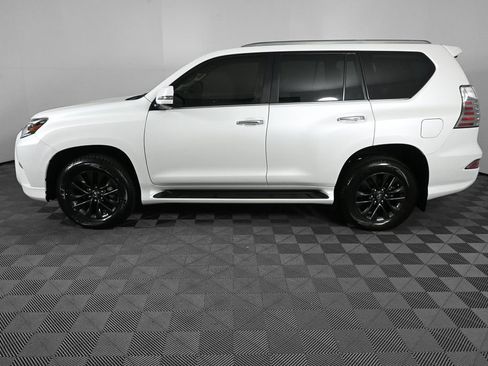 Used 2023 Lexus GX 460 Premium image 2