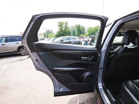 Used 2023 Nissan Ariya AWD image 13