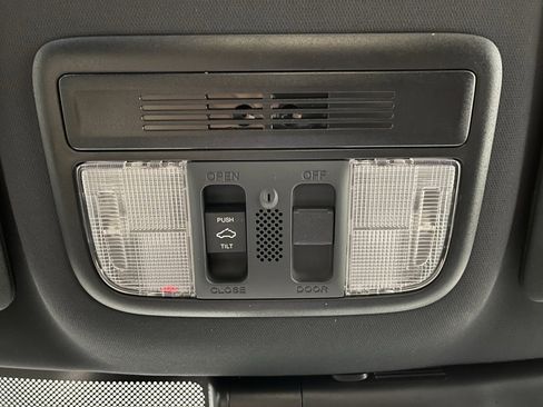 Used 2018 Honda Civic Sport Touring image 9