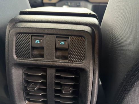 Used 2025 Ford Bronco Big Bend image 42