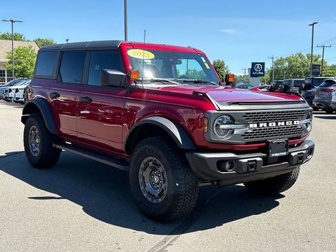 Used 2025 Ford Bronco Badlands w/ Sasquatch Package AWD/4WD image 5