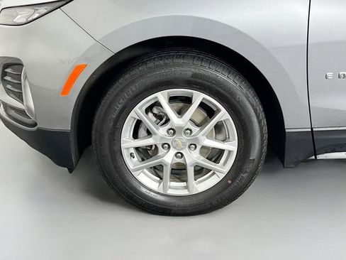 Used 2024 Chevrolet Equinox LT FWD image 28
