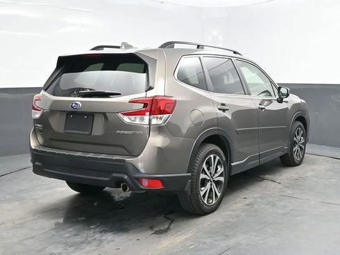 Used 2019 Subaru Forester Limited image 6