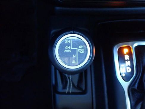 Used 2023 Jeep Wrangler Sahara w/ Cold Weather Group image 21