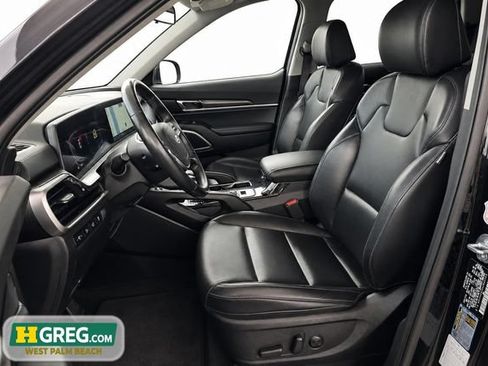Used 2025 Kia Telluride S FWD image 10