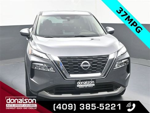 Used 2023 Nissan Rogue SV image 3