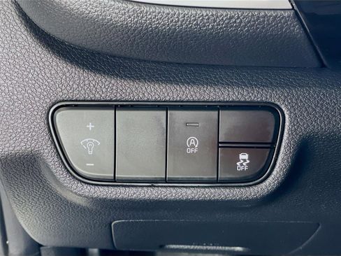 Certified 2025 Kia Seltos S FWD image 15