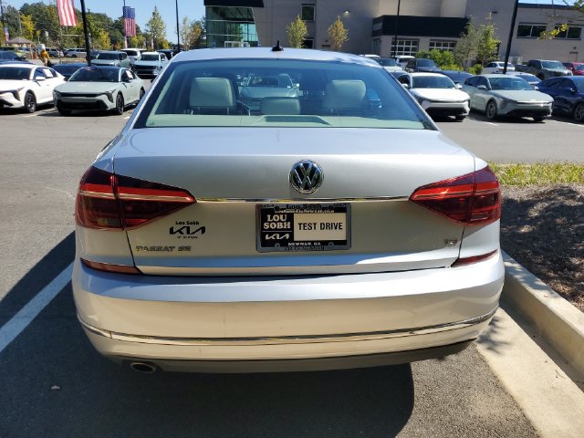 Used 2018 Volkswagen Passat 2.0T SE FWD image 5