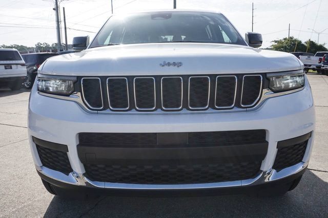 Used 2023 Jeep Grand Cherokee L Laredo AWD/4WD image 12
