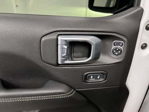 Used 2021 Jeep Wrangler Unlimited Sahara w/ Cold Weather Group image 23