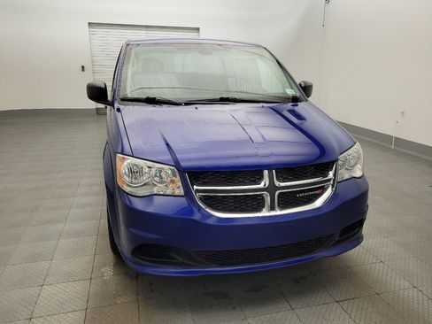 Used 2019 Dodge Grand Caravan SE FWD image 14