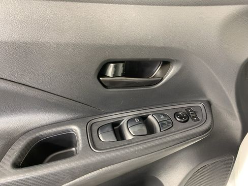 Used 2023 Nissan Versa S FWD image 15