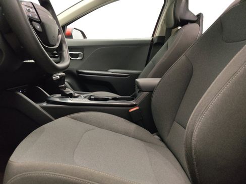 Used 2025 Kia K4 FWD image 17