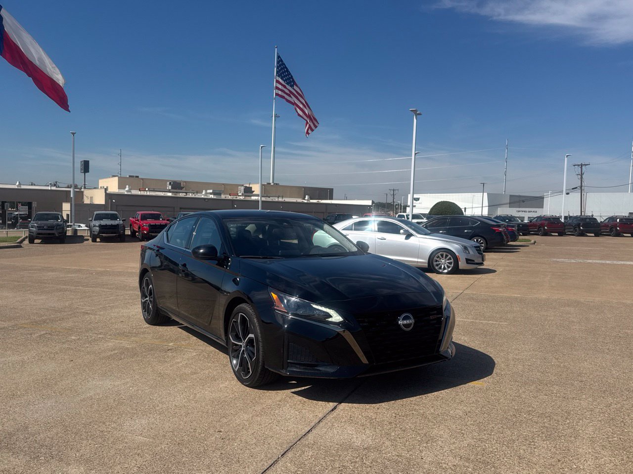 Certified 2024 Nissan Altima 2.5 SR FWD image 1
