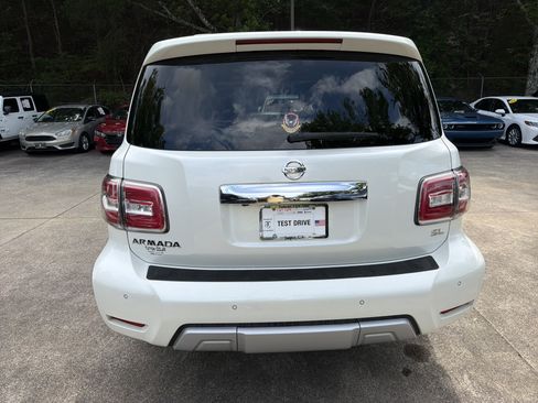 Used 2017 Nissan Armada SL w/ Interior Lighting Package RWD image 6