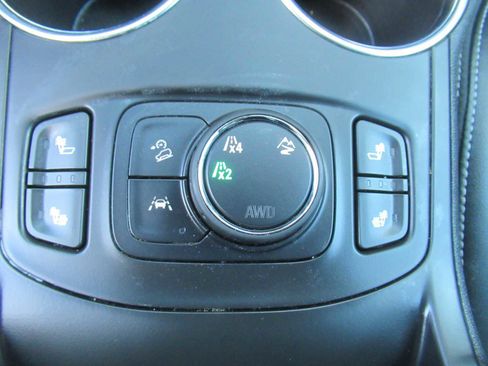 Used 2023 GMC Terrain SLT image 35