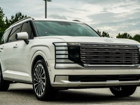 Used 2026 Hyundai Palisade Calligraphy FWD image 7