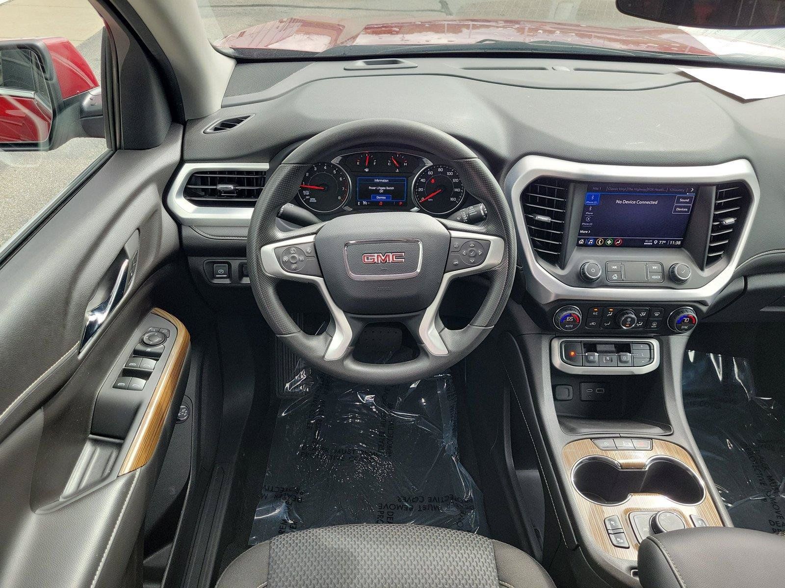 Used 2023 GMC Acadia SLE w/ Driver Convenience Package FWD image 10