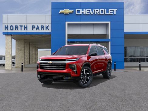 New 2026 Chevrolet Traverse High Country FWD image 8