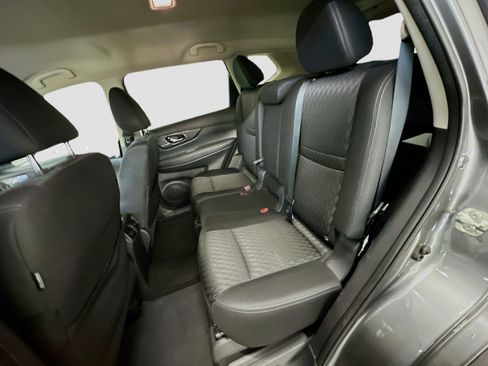 Used 2018 Nissan Rogue SV w/ Premium Package AWD/4WD image 29