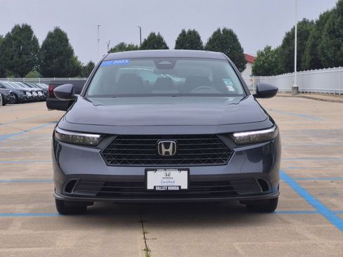 Used 2023 Honda Accord EX image 3