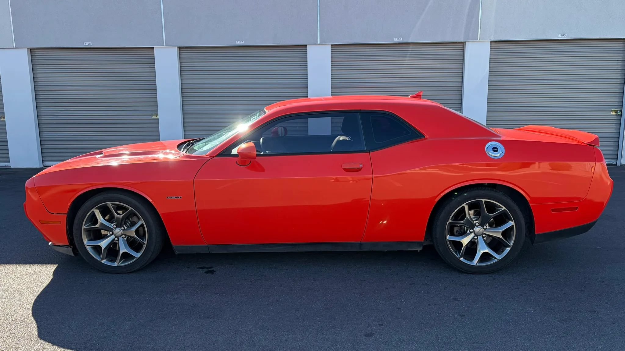 Used 2016 Dodge Challenger R/T w/ Driver Convenience Group RWD image 2