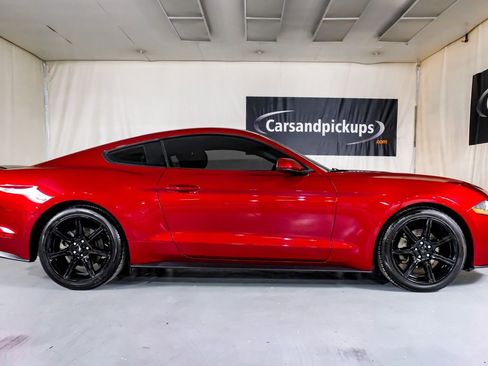 Used 2019 Ford Mustang Coupe w/ Black Accent Package RWD image 5