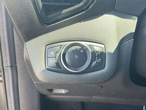 Used 2017 Ford Escape Titanium FWD image 19
