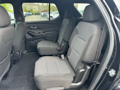 Used 2023 Chevrolet Traverse LT FWD image 24