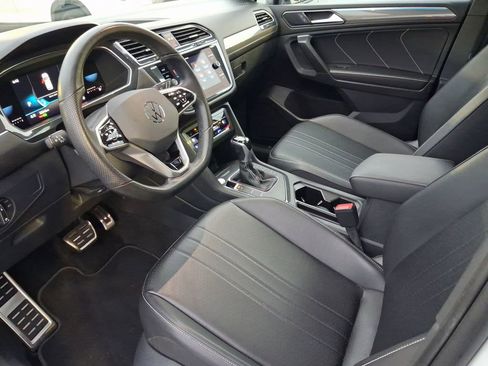 Certified 2023 Volkswagen Tiguan SE R-Line FWD image 12