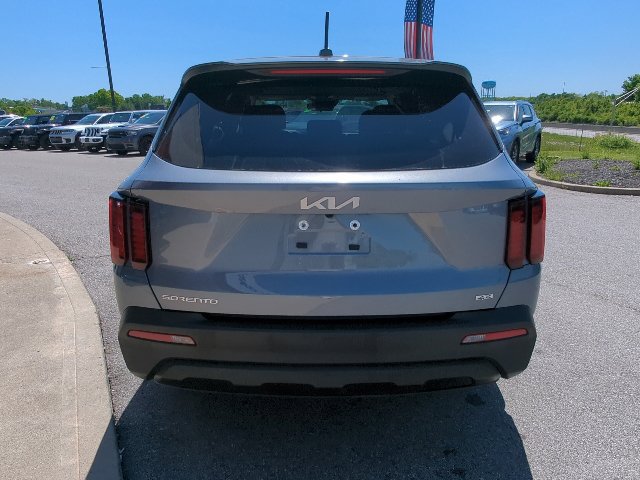 Used 2023 Kia Sorento LX AWD/4WD image 28