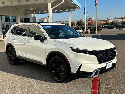 Used 2023 Honda CR-V Sport Touring image 3