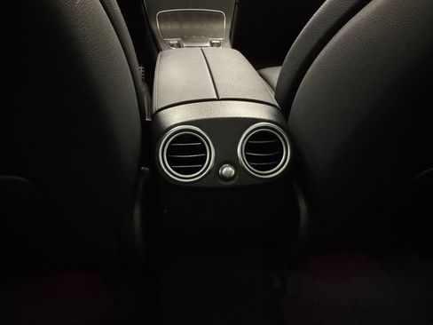 Used 2021 Mercedes-Benz GLC 300 image 26