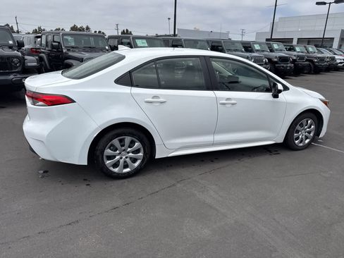 Used 2023 Toyota Corolla LE FWD image 11